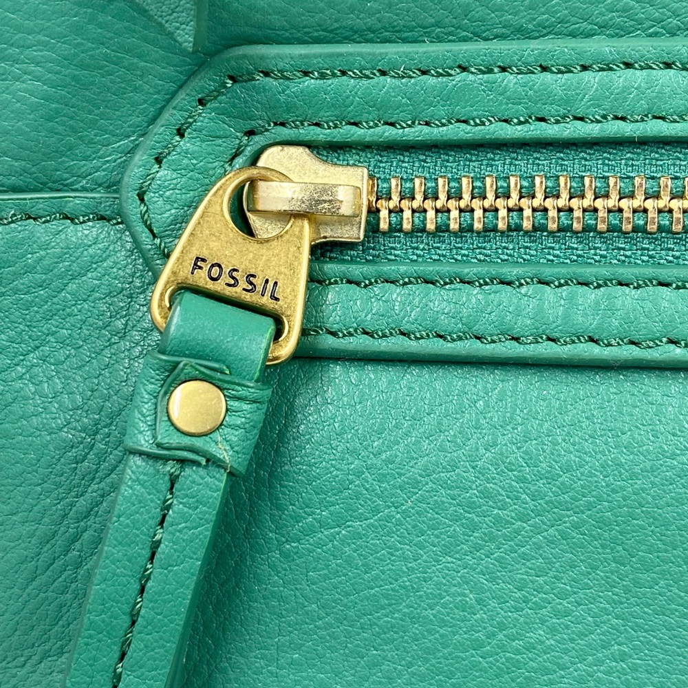 Marin Crossbody - Picture 3 of 13